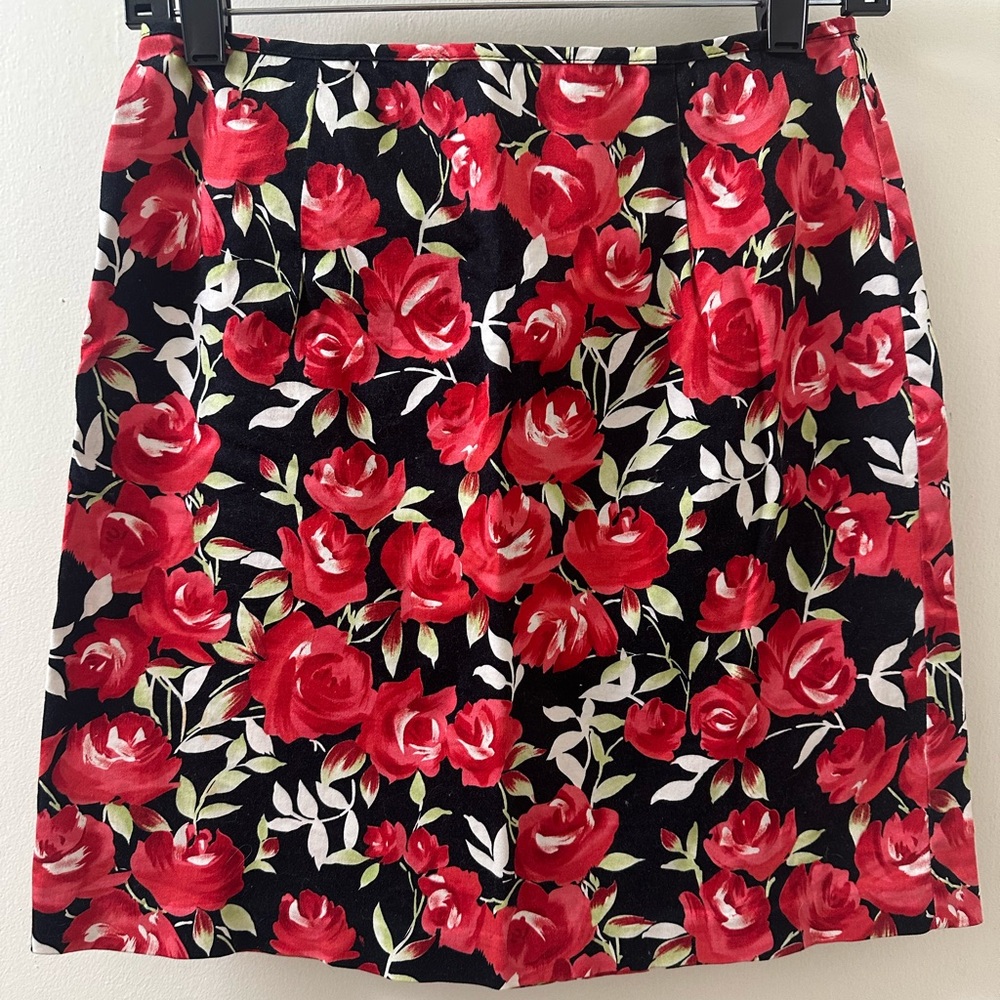 VINTAGE JKLA Red Rose Black Floral Mini Pencil Skirt, made in USA